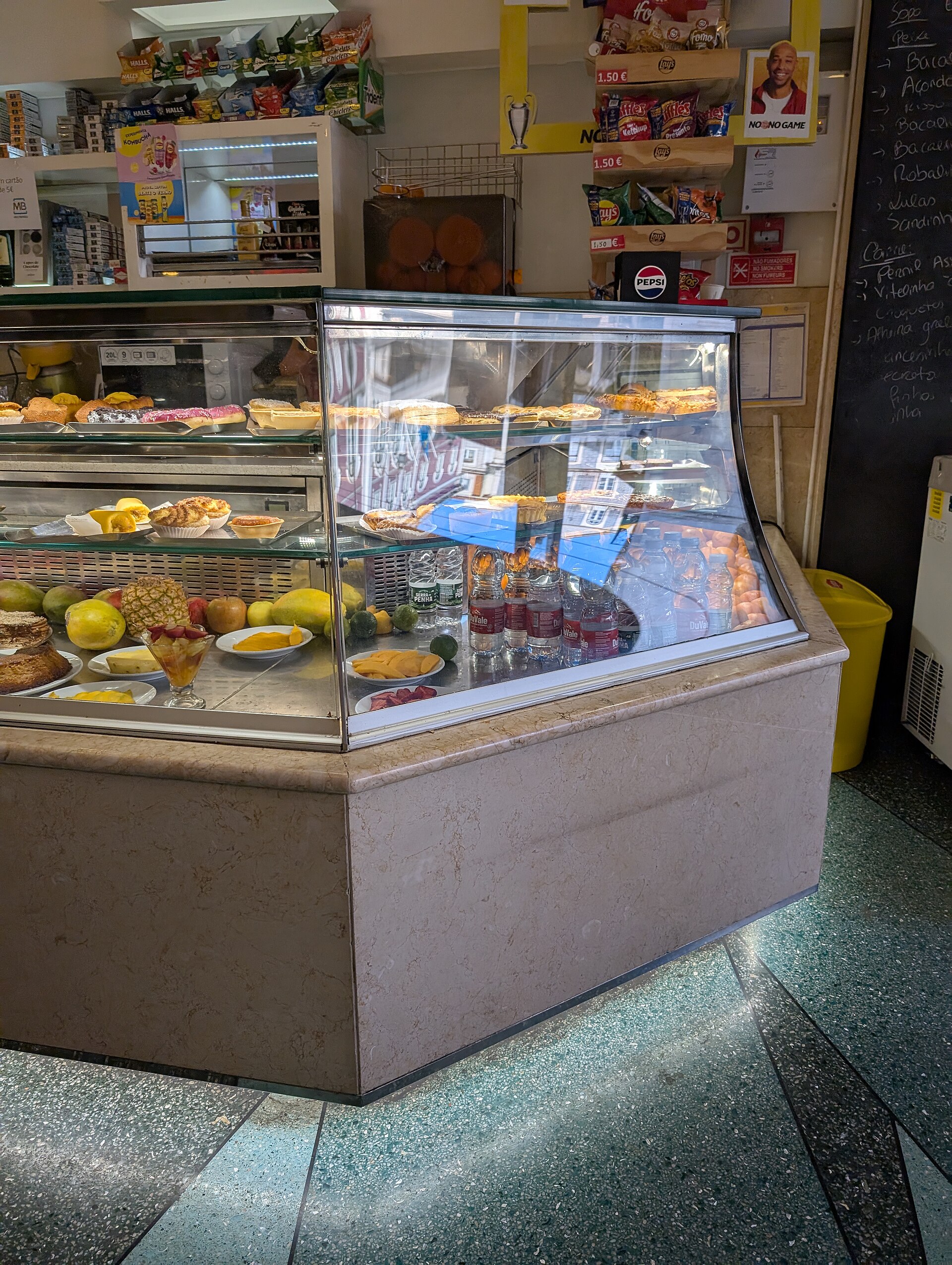 Cafe counter display